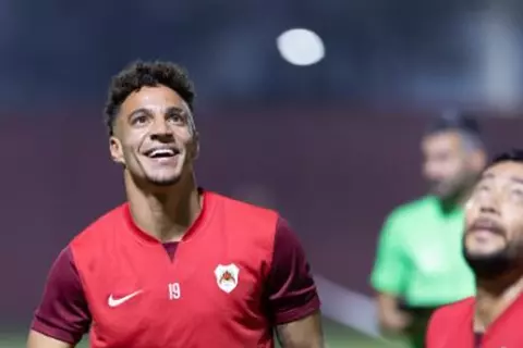 ارتبط بضم وسام أبو علي.. الريان القطري يعلن عودة مهاجمه الإسباني